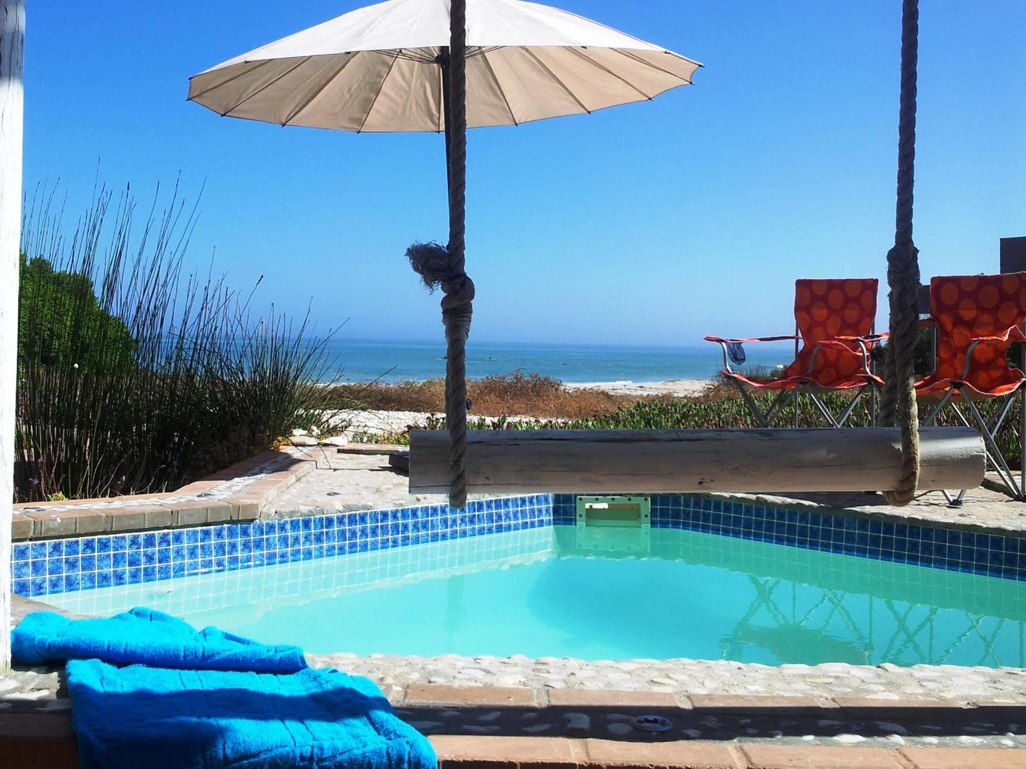 Absolute Beach Accommodation Stompneusbaai Экстерьер фото